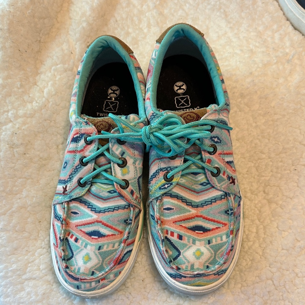 Colorful Patterned Sneakers Twisted X